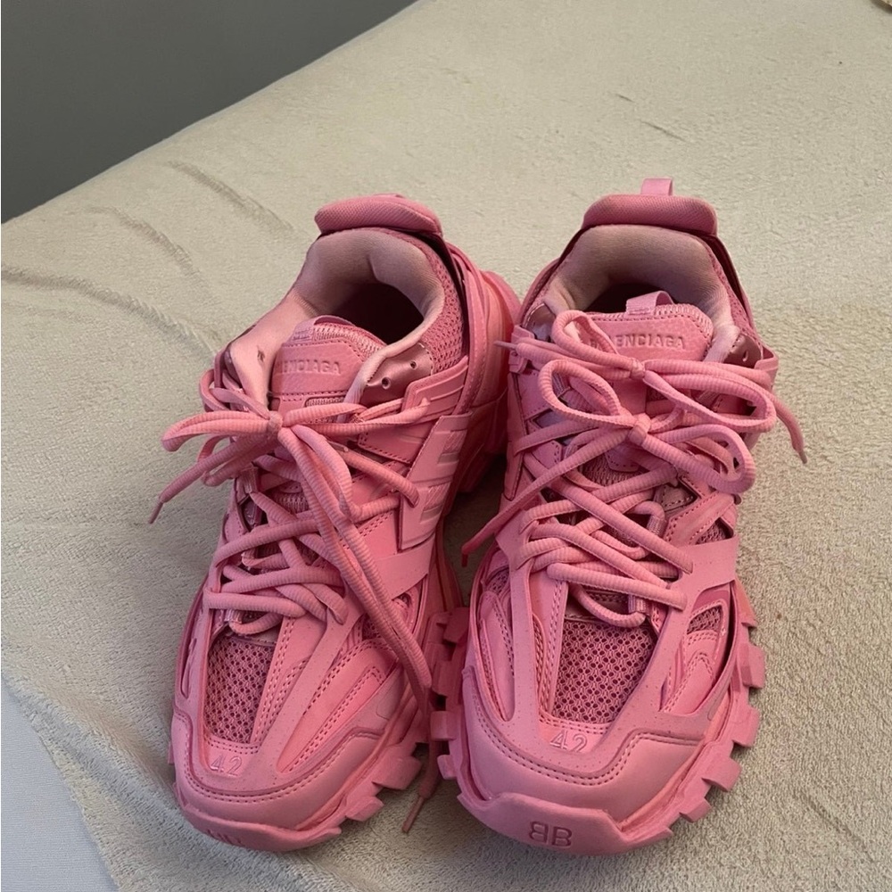 Pink balenciaga Tracks
